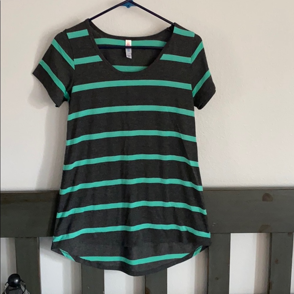 Lularoe short sleeve tee